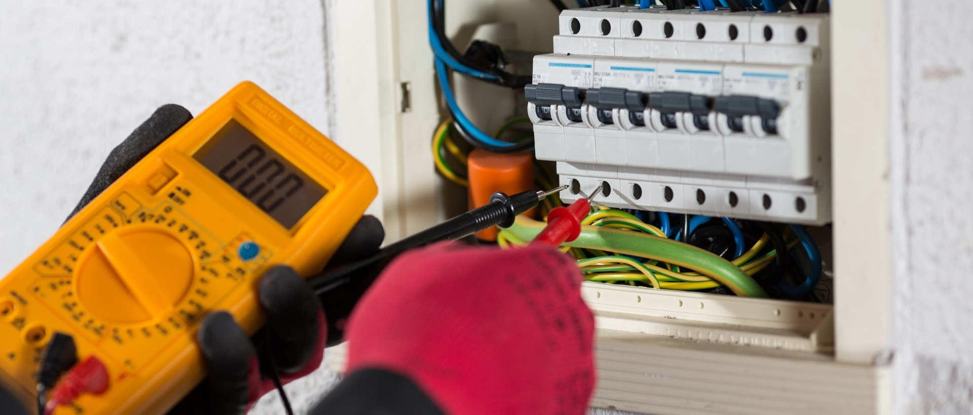Electricians E5